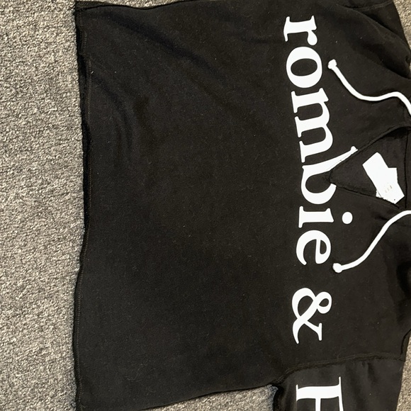 Abercrombie & Fitch cut off hooded sweatshirt NWT - Picture 3 of 4